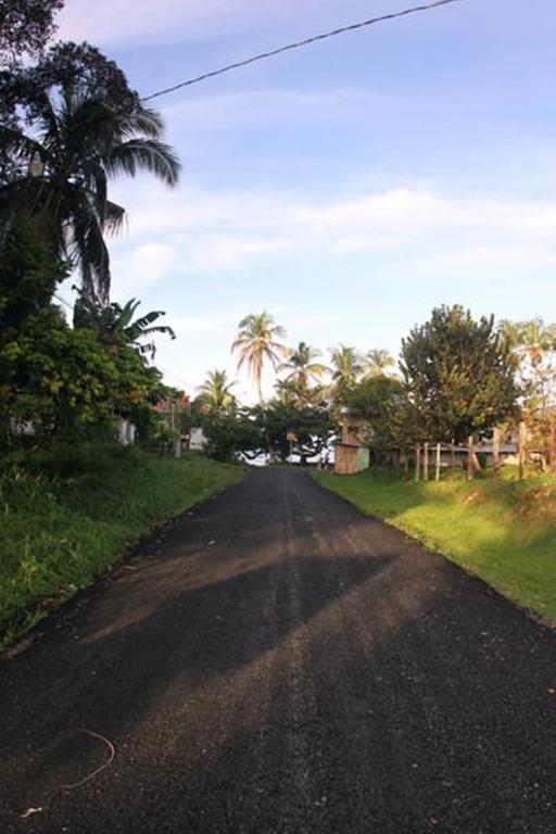 Cabinas Smith Cahuita Exterior foto